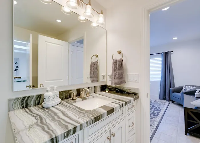 Dom wakacyjny Luxe Getaway W/ Fire Pit - Near Tpc Scottsdale! *