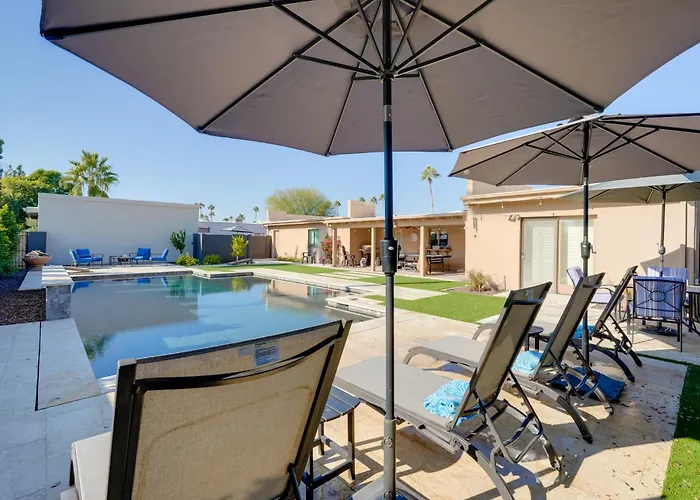Dom wakacyjny Luxe Getaway W/ Fire Pit - Near Tpc Scottsdale!